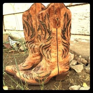 Corral boots